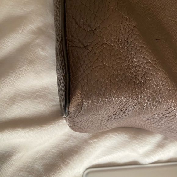 🤎gently used huge Tory Burch leather bag🤎 - Picture 5 of 9